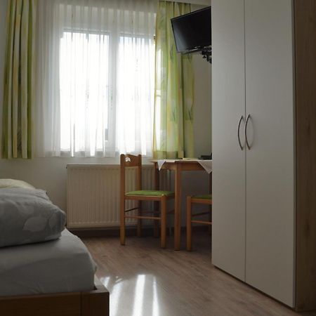 Fruehstueckspension Sterr Strebersdorf Eksteriør billede
